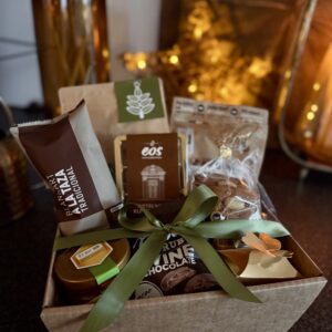 Präsentkorb "Knabberei und Koffein Komplott"